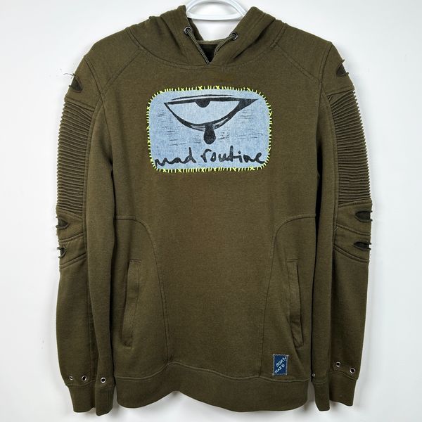 S ★ REPTILIAN GREEN HOODIE