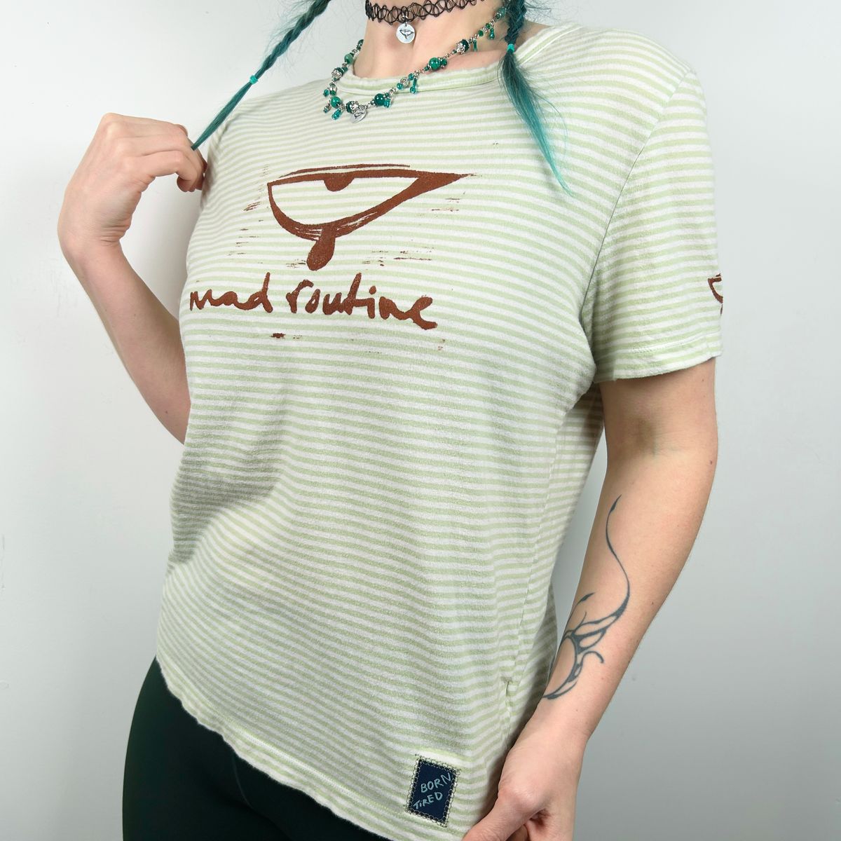 M ★ STRIPED OLIVE TEE