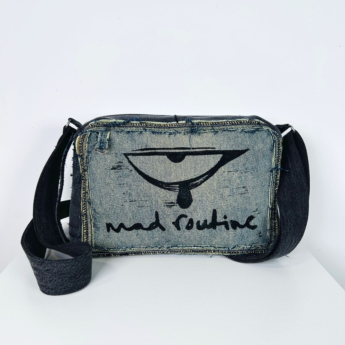 MR CROSSBODY BAG ★ GREY