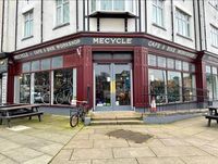 An Evening with Paper Boats at MeCycle