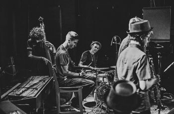 David Lyttle: “I have known Sárán since 2021 which he joined the Belfast hub of my Arts Council of Northern Ireland-funded Jazz Juniors programme following nationwide auditions of talented under 18s. I found him to be enthusiastic, hardworking and always willing to try to new challenging directions and I was not surprised to see the rapid development of his already-clear musical talent. He is a natural student of music, a multi-instrumentalist whose talent extends to Irish traditional music and songwriting. Locally in Armagh, he has made contributions to the community through the Aonacha Mhacha cultural centre and I have been impressed to learn about his creation and adaptation of musical instruments.”
