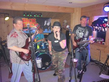 Vera Cruz was rockin'!  Thank you Penny!
