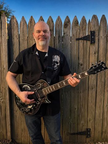 Chris/ Guitar
