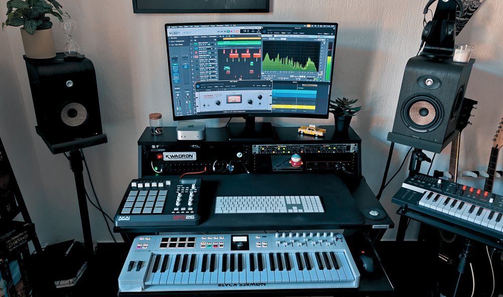 Adrien Landry's Ground Zero studio set up in Nice