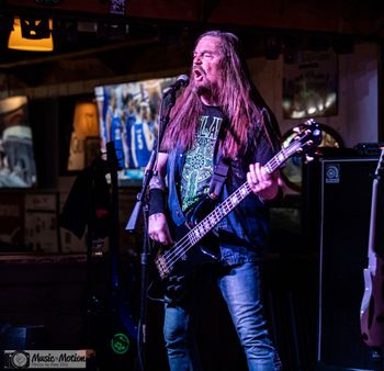 Joe Wilson - Bass/Backing Vocals

