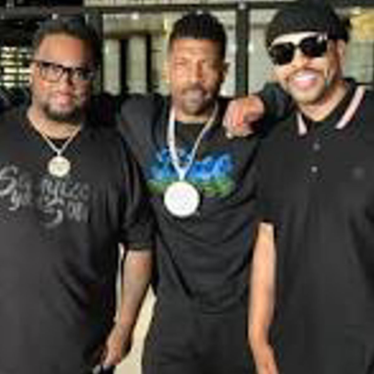 VIOLATOR DJ SHOWTYME HOT MIX "V" HOMAGE TO THE LEGENDS VOL. 1