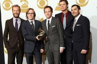 Steep Canyon Rangers wsg/ Mike Martin & The Beautiful Mess