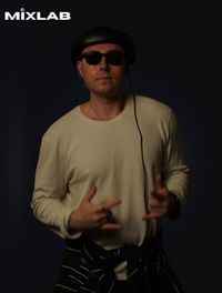 IAN MAXX