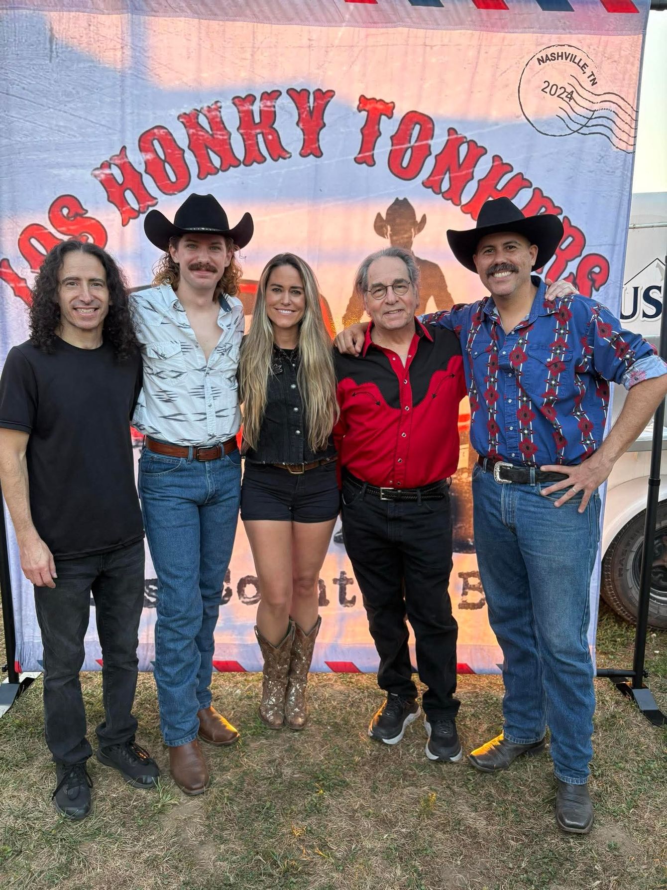 Los Honkey Tonkers at Shady Gators