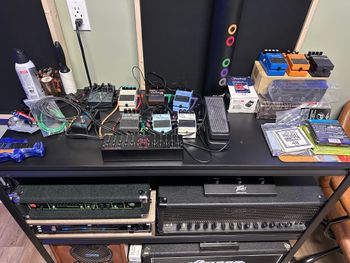 Guitar/Bass Pedal area
