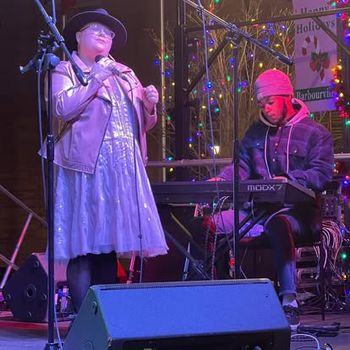 The talented Holly Forbes, in a small Kentucky town for a Christmas tree lighting
