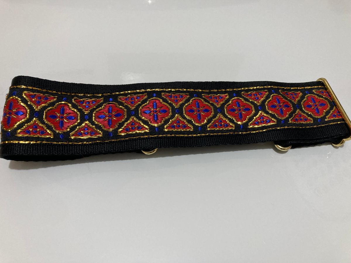 Red Cross, Black - Medium