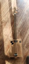 The Bitches Box - 3 String Fretless Box Guitar