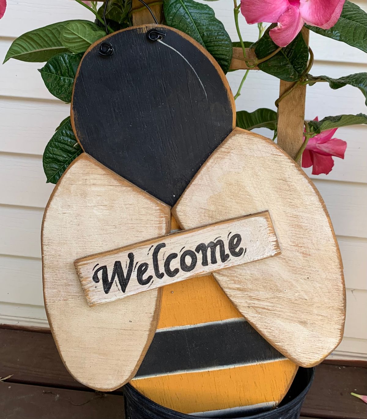 Welcome Bee