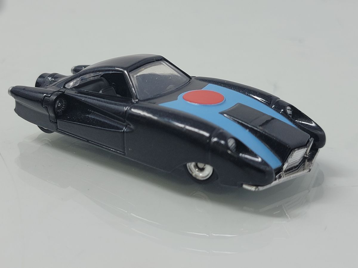 DISNEY PIXAR JAKKS PACIFIC INC. THE INCREDIBLES  2 TOY CAR 8.5” 