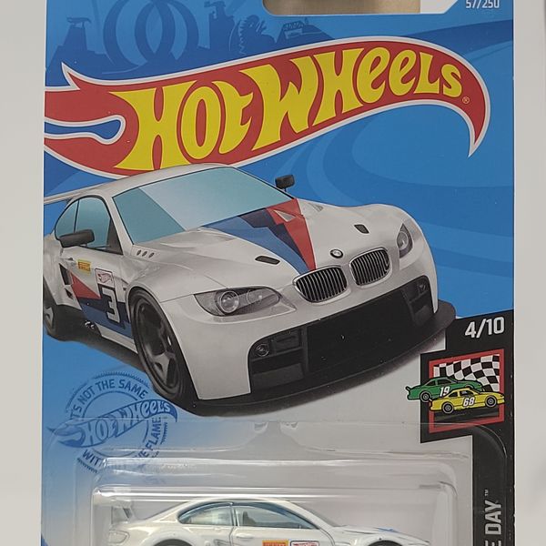 Hot Wheels BMW M3 GT2 – White – HW Race Day 4/10 – Factory Sealed