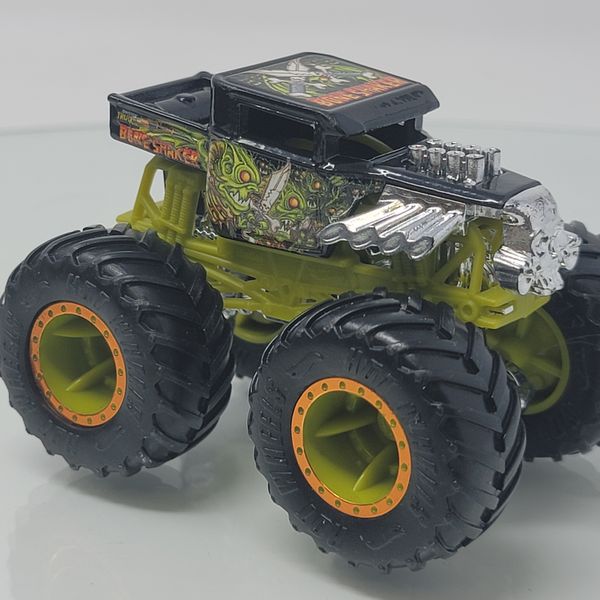 Hot Wheels Monster Jam Bone Shaker Monster Truck 1:64 – Green Chassis, Black Body