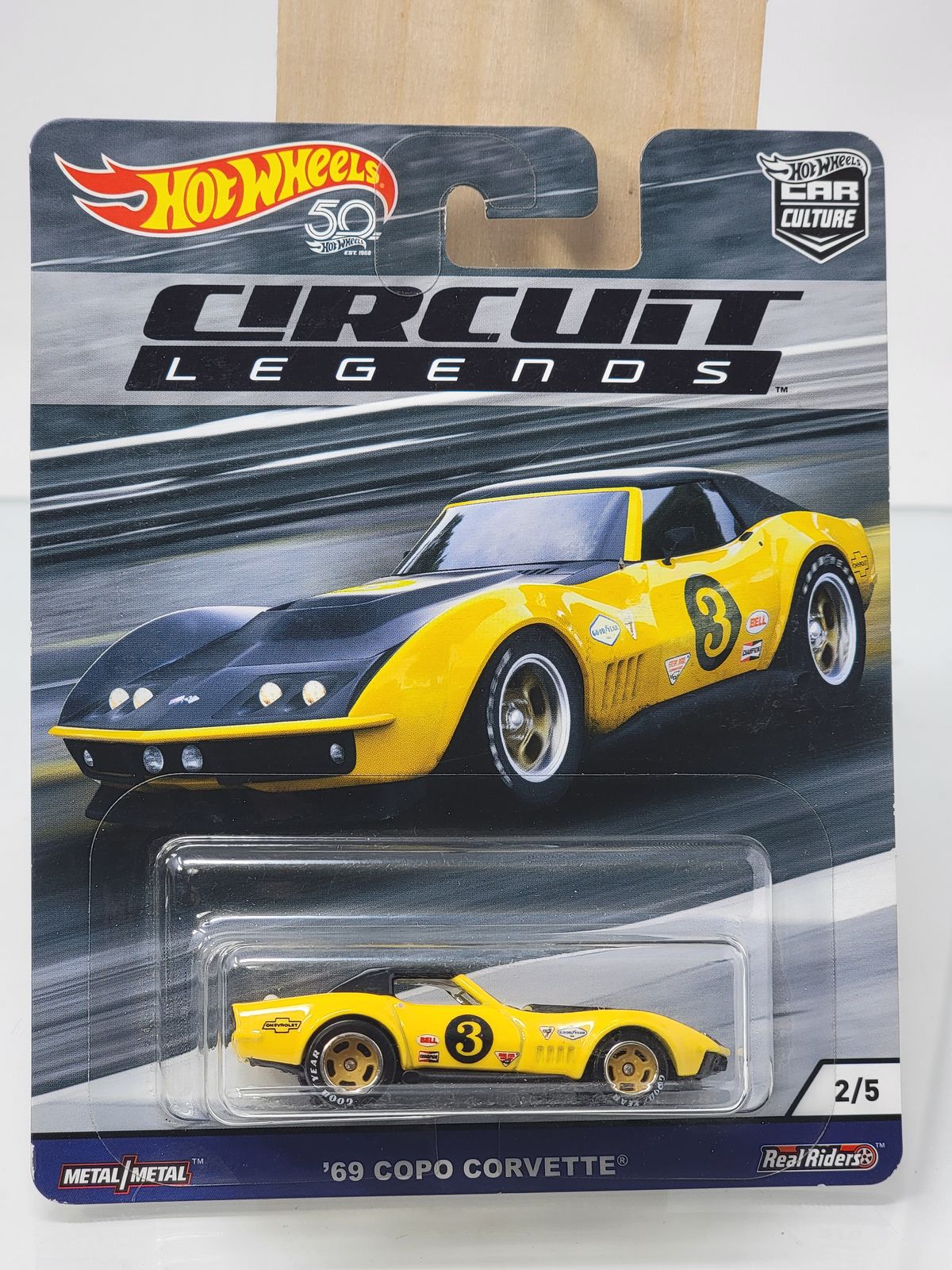Hot Wheels Premium Car Culture ’69 COPO Corvette (Circuit Legends 2/5)