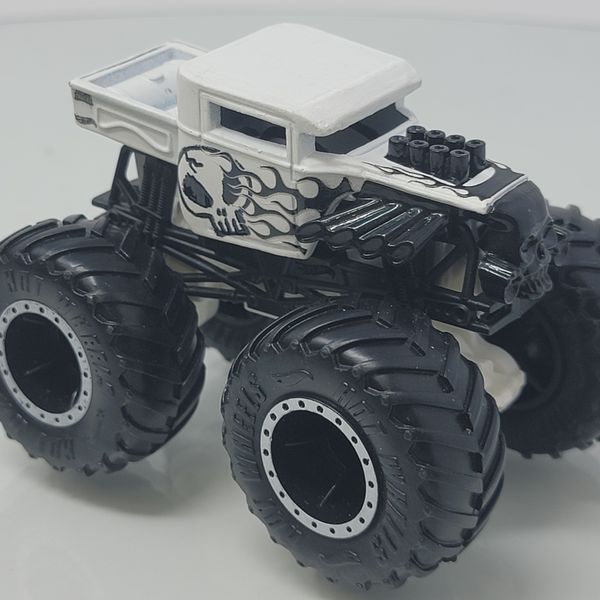 2023 BONE SHAKER MONSTER TRUCK in WHITE with BONE SHAKER