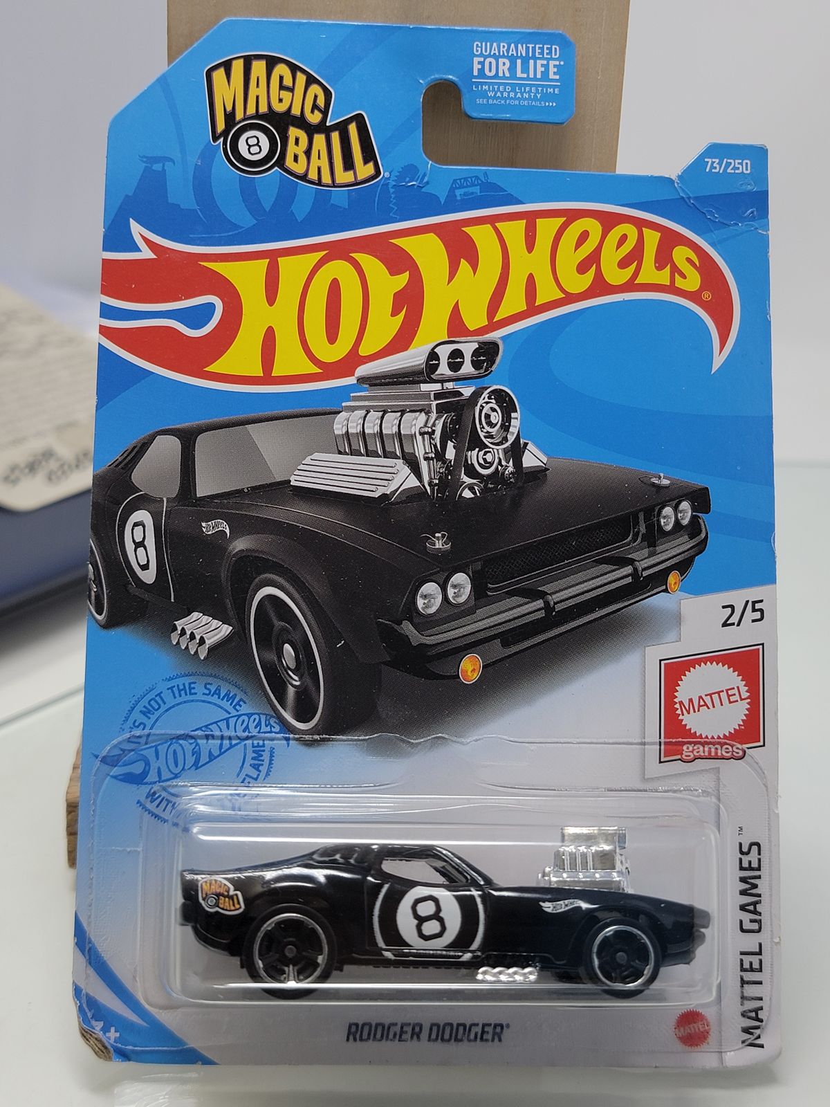 Hotwheels 73/250 Rodger Dodger Magic 8 Ball Die Cast Vehicle - Black