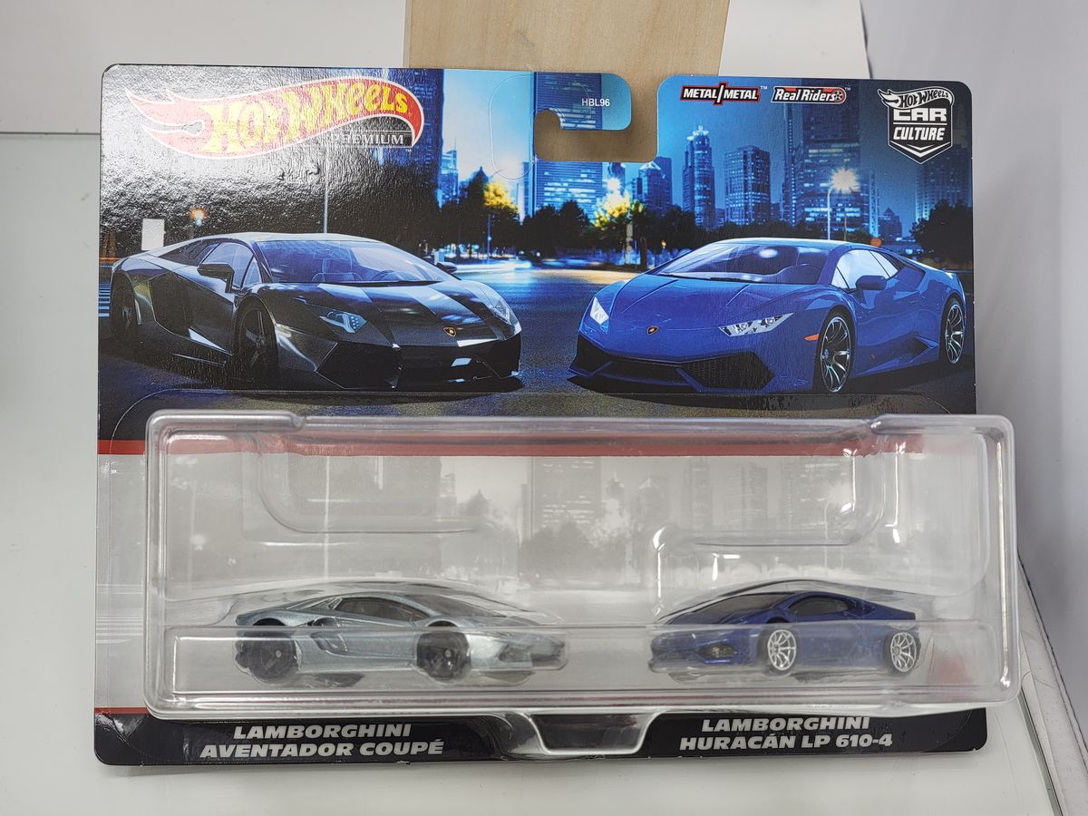 HOT WHEELS PREMIUM 2-PACK – LAMBORGHINI AVENTADOR COUPE & HURACÁN LP 610-4 – NIGHT RUN BLUE/BLACK – SEALED