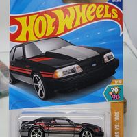 Hot Wheels ’92 Ford Mustang – HW 70’s vs 90’s Series #127/250