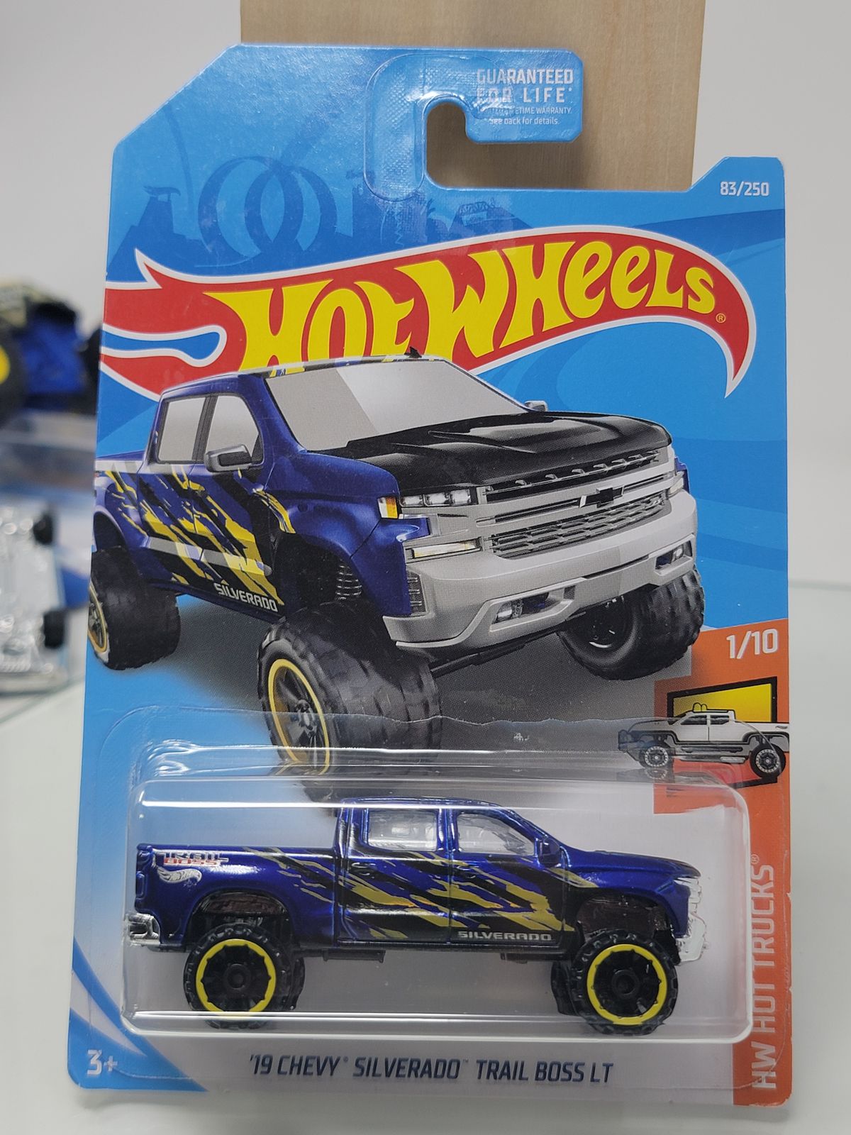 Hot Wheels HW Hot Trucks 1/10 '19 Chevy Silverado Trail Boss LT 83/250 Blue