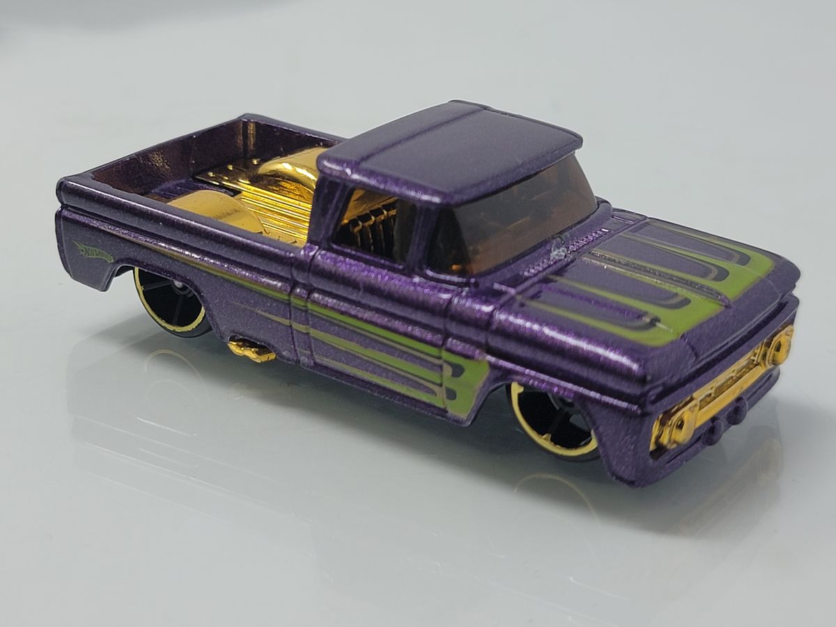 Hot Wheels Custom Chevy 62 Pickup Purple Gold