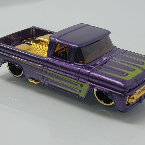 Hot Wheels Custom Chevy 62 Pickup Purple Gold