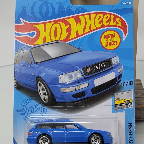Hot Wheels '94 Audi Avant RS2 Blue 1:64 Scale New 2021