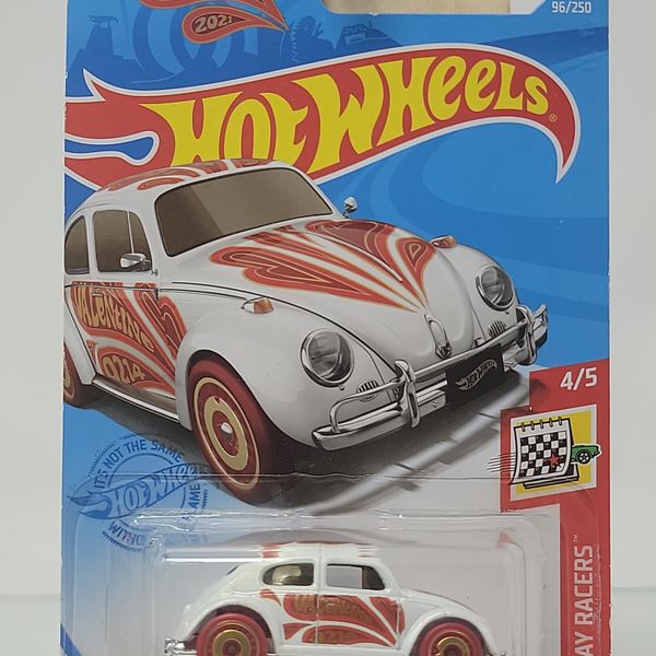 Hot Wheels Volkswagen Beetle – White/Red/Gold – Valentine’s Day “Love 2021” – Factory Sealed