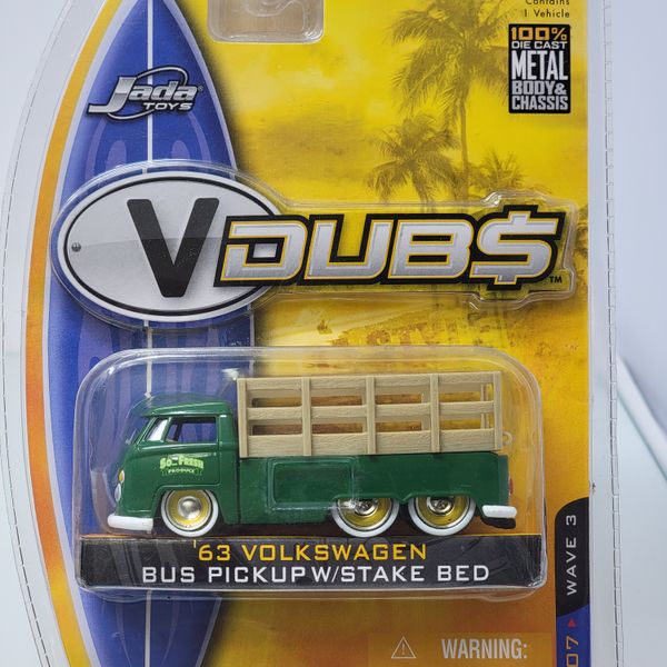 JADA V-DUBS 1963 VOLKSWAGEN BUS PICKUP 1:64 GREEN DIECAST – STAKE BED (2007)