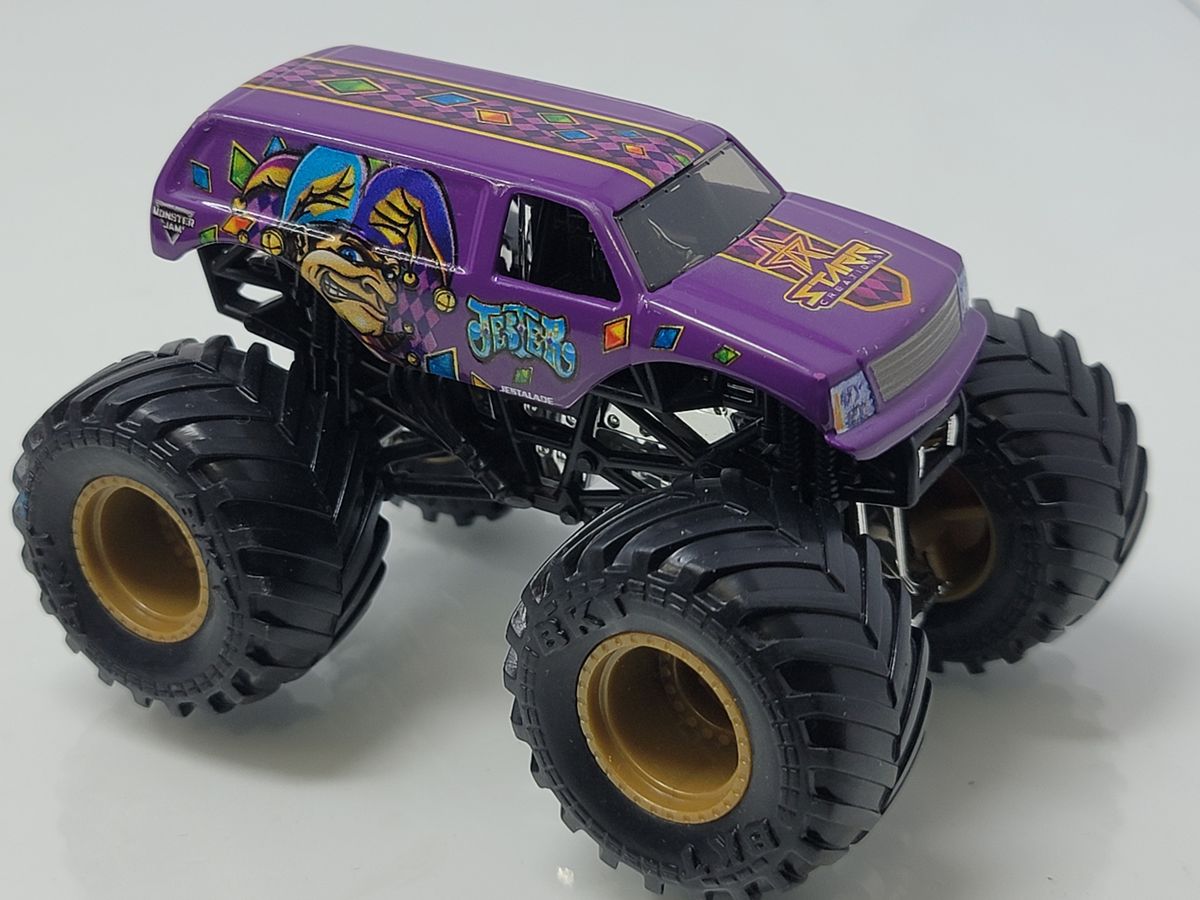 Monster Jam 2 Pack Purple Jester Rare 1/64 2019 Showdown Double