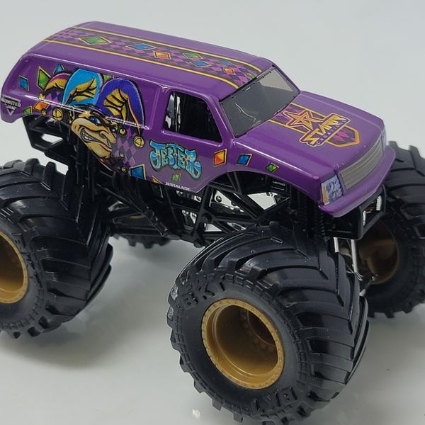 Monster Jam 2 Pack Purple Jester Rare 1/64 2019 Showdown Double