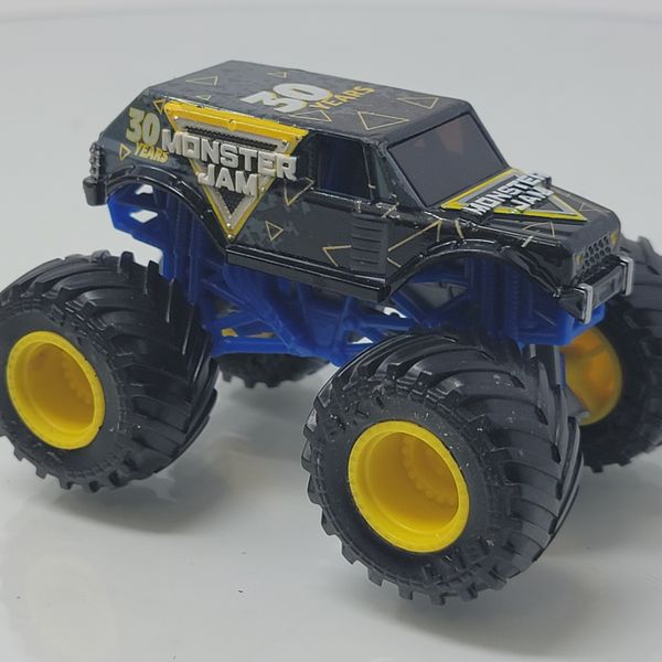 Monster Jam Exclusive World Finals 30th Anniversary Stunt Truck 1:64