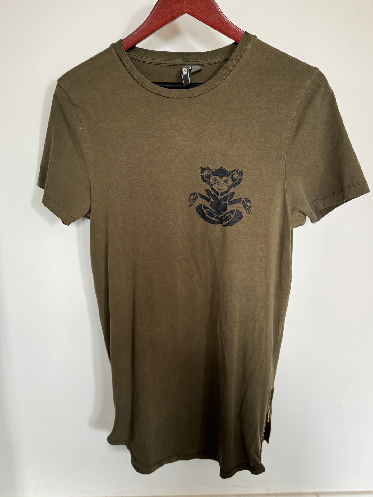 One-of-a-kind T-Shirt (Med) (Code 7595)
