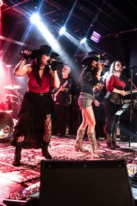 Hell On Heels- Tribute To The Queens Of Country