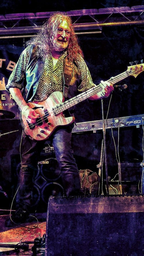 Alice In Thunderland, AIT, Live Music, Rock, Metal, Whitby, Bass guitar