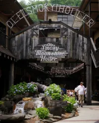 Ole Smoky Moonshine Holler