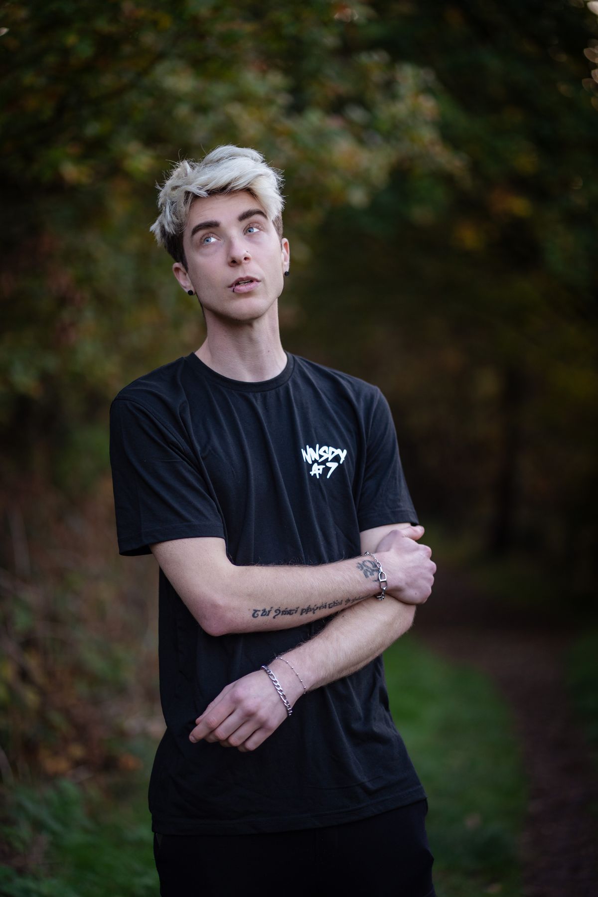 WNSDY AT 7 HEARTBREAK T SHIRT - BLACK
