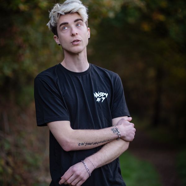 WNSDY AT 7 HEARTBREAK T SHIRT - BLACK