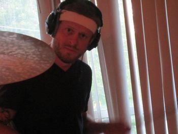 Stephen Bres drummer extraordinaire.
