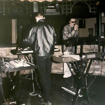 February 1998.
Production gig at The Garden Bar, Burnley. Performance with Adam Dineen on synths.

