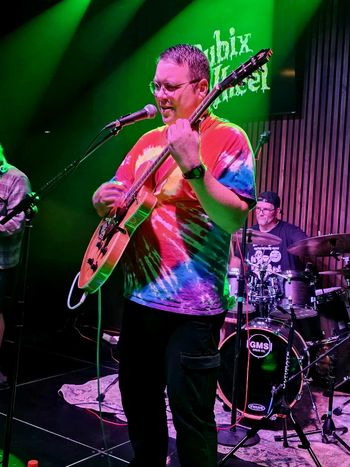 Jack on Rhythm/Lead Guitar and Vocals.
