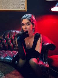 Molly Shuvani LIVE at The Candy Bar 