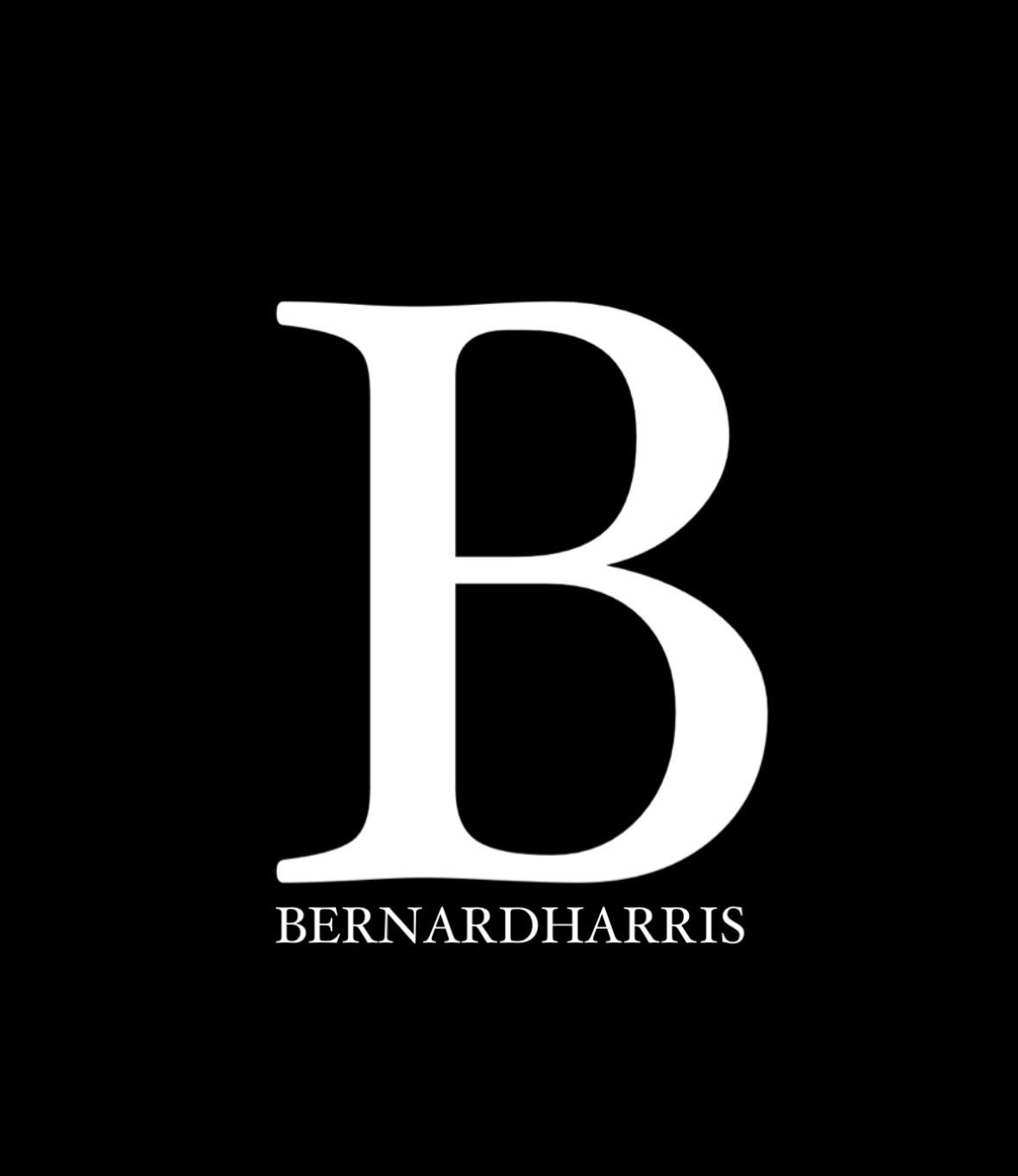 BASSIST BERNARD HARRIS