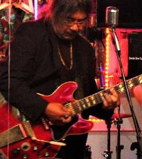 Yoshi Senzaki Blues Band at The Note Lounge feat. Burnin' Vernon Davis