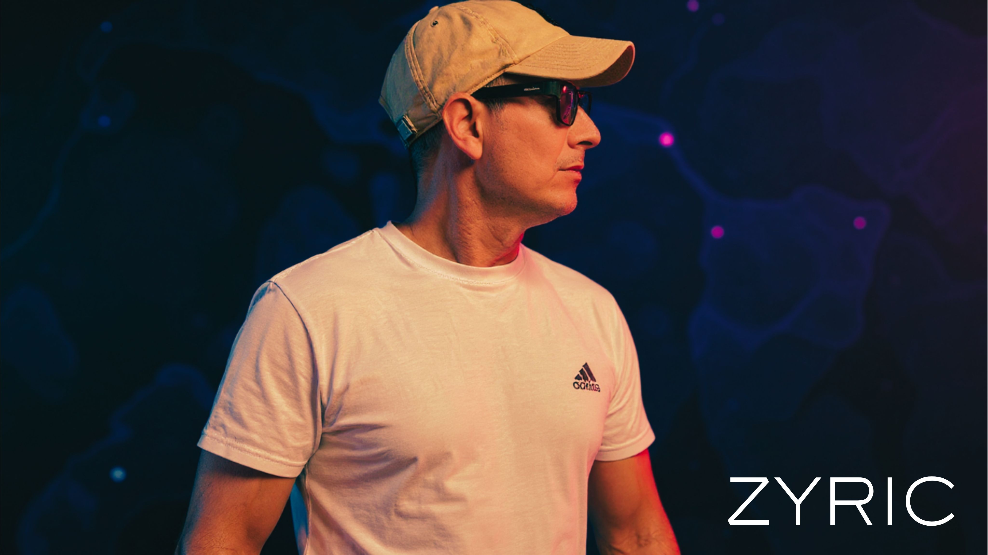 ZYRIC DEEP HOUSE