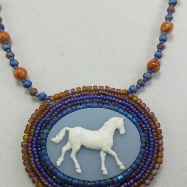 Horse cameo