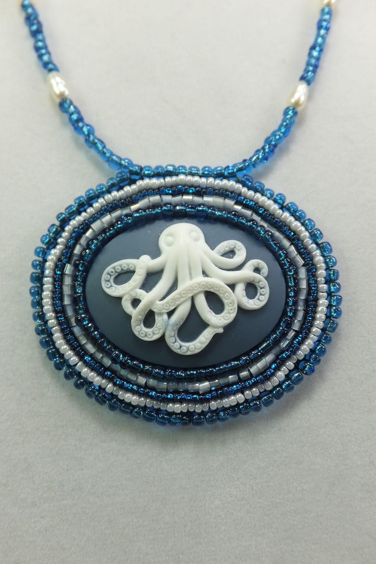 Octopus cameo